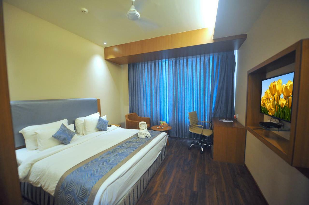Pipul Padmaja Premium Hotel Bhubaneswar Buitenkant foto